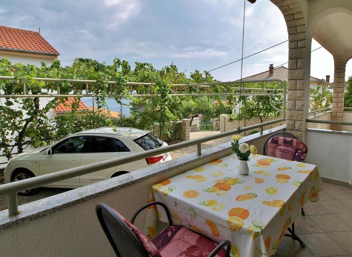 Apartments Biserka 拉布 外观 照片