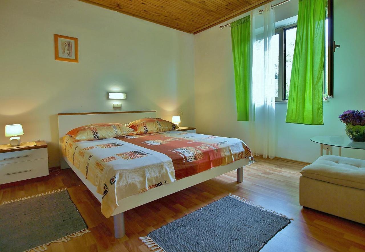 Apartments Biserka 拉布 外观 照片
